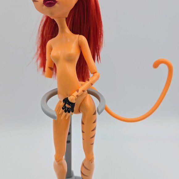 Monster High Toralei Stripe Power Ghouls Doll Mattel 2011 Read - Picture 4 of 16